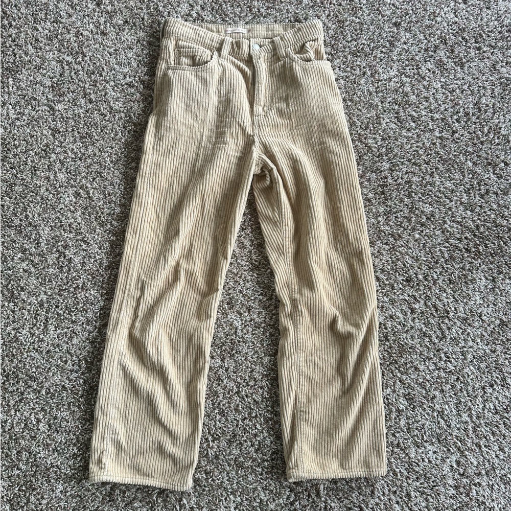 Levi’s Ribcage Straight Ankle Corduroy Pants